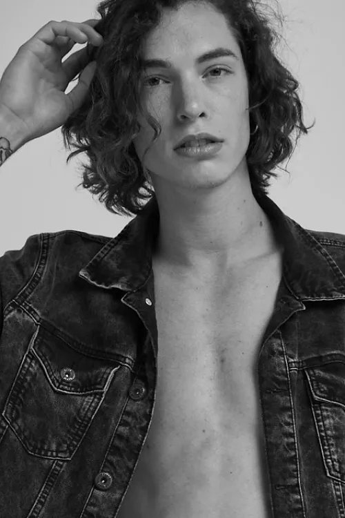 Model: Andrea Bonacci