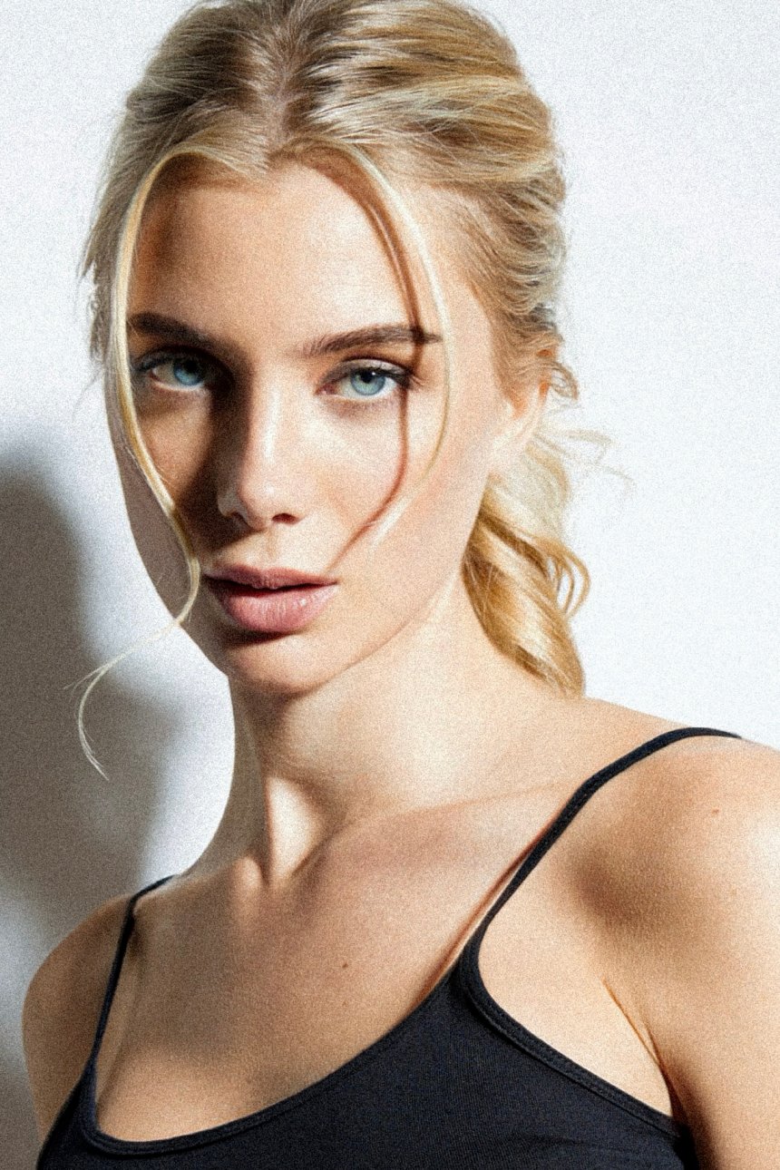 Model: Anastasia