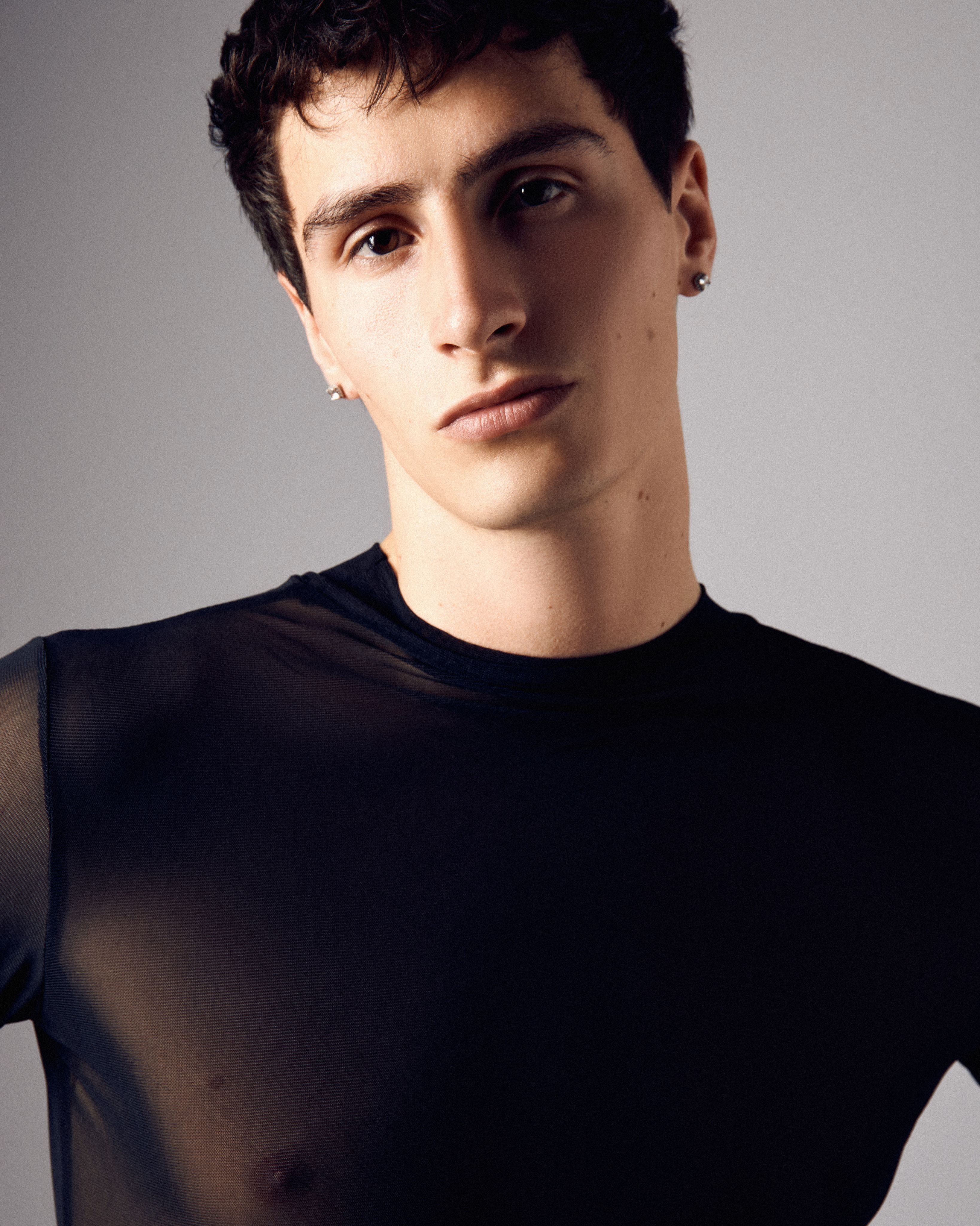 Model: EliaPu